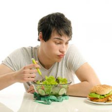 普通に食べていても…