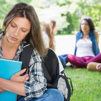 引っ込み思案は、すべてのチャンスを逃がす